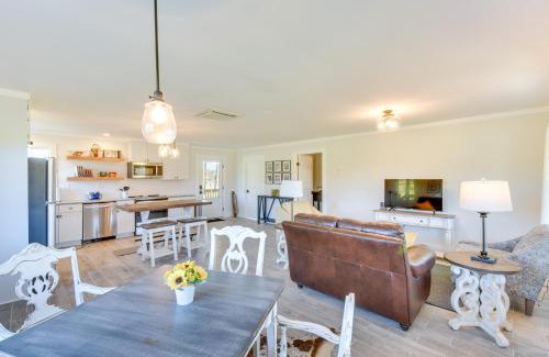 Clarkesville House | Modern Clarkesville Cottage with Decks and Patio!