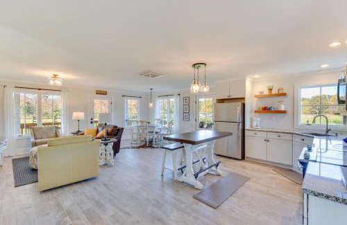 Clarkesville House | Modern Clarkesville Cottage with Decks and Patio!