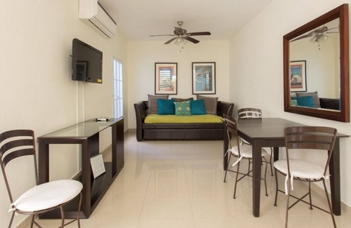 Santurce Condo | MODERN/CLEAN CONDADO LAGOON APT*2 BLOCKS TO BEACH!