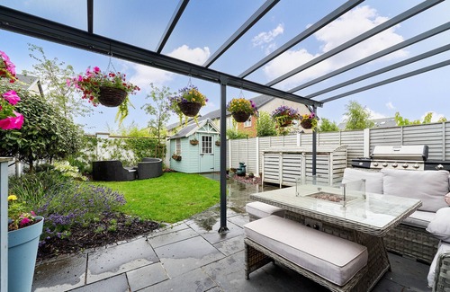 Ongar House | Modern Clonsilla Townhouse Sleeps 6