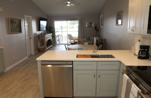 Englewood Condo | Modern Coastal 2BR Retreat-Close to Boca Grande-Monthly Rental