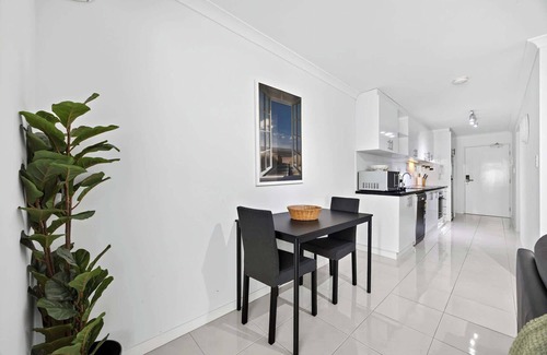 Rockingham Apartment | Modern Coastal Escape in the Heart of Rockingham
