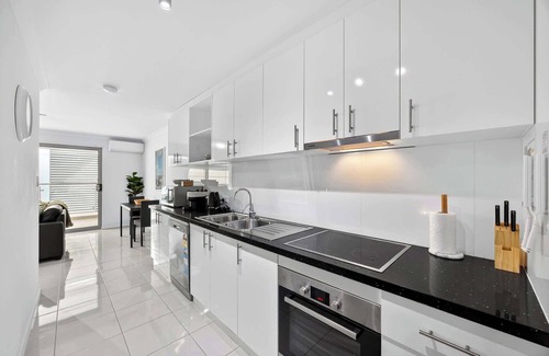 Rockingham Apartment | Modern Coastal Escape in the Heart of Rockingham