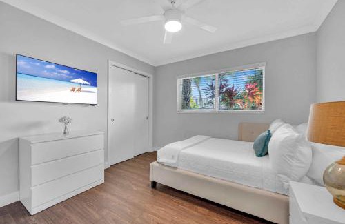 Bel Air House | Modern Coastal Style Beach Proximity Heated Pool Tranquility Ocean Mist Key RESlDENCES