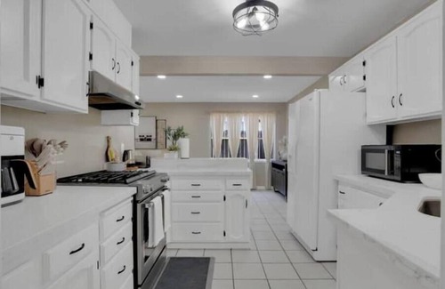 May Valley House | Modern Comfort: Meadowbrook Edition