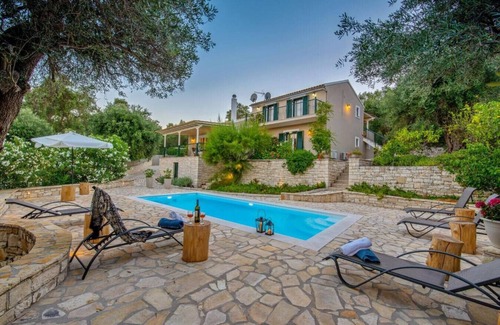Makratika Villa | Modern Comfort Meets Paxiot Charm
