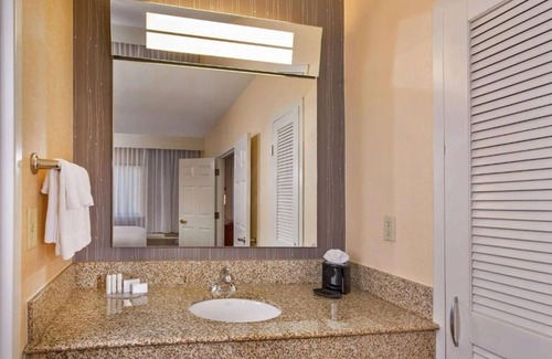 University Place Hotel | Modern Comfort Near Pavilion | 1BR Unit, Pet-Friendly, Outdoor Pool, Gym