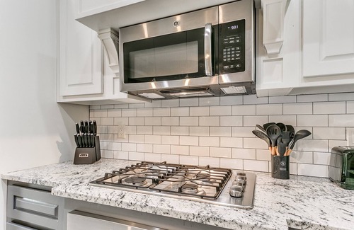 Moore House | Modern Comfort on SE 38th St