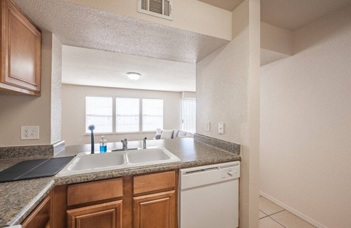 Amarillo Apartment | Modern Comforts 2B2B Fast Wi-Fi