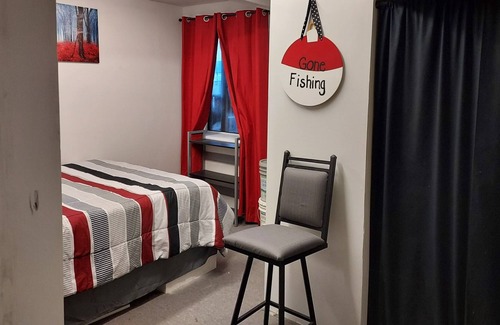 Challis House | Modern Comforts in the Majestic and Historic Heart of Idaho