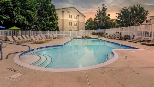Rehoboth Beach Apartment | Modern & Comfy - Close to Outlets & Beach - Pool
