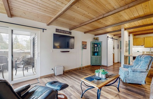 South Lake Tahoe Condo | Modern condo on the lake with pool, hot tub & balcony - short walk to the beach