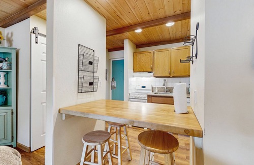 South Lake Tahoe Condo | Modern condo on the lake with pool, hot tub & balcony - short walk to the beach
