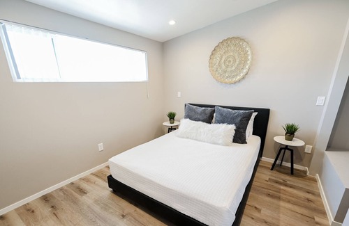 Gateway District Condo | Modern Condo Walking Distance to the Strip