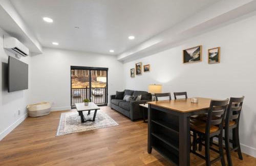 Juneau Apartment | Modern Condo with Incredible Mountain Backdrop 207