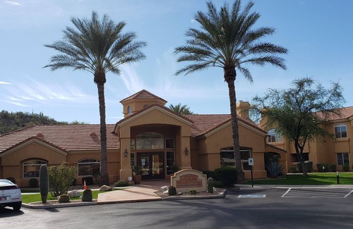 Tucson Condo | Modern condo with stunning view of the mountains and 1 mile from Sabino Canyon.
