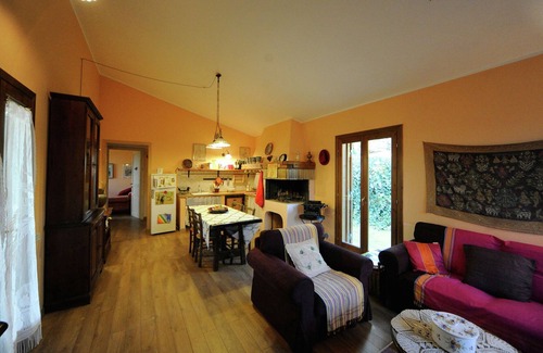 Graffignano Cottage | Modern Cottage in Graffignano Italy with Swimming Pool