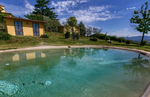 Graffignano Cottage | Modern Cottage in Graffignano Italy with Swimming Pool