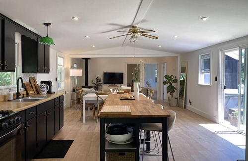 Denver Cottage | Modern Cottage with Private Pond, Spa and Views