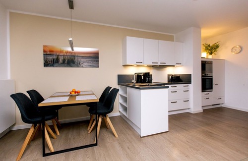 Plau am See Apartment | Modern, cozy 2-room apartment with wood-burning stove and lake view House 7 No 85