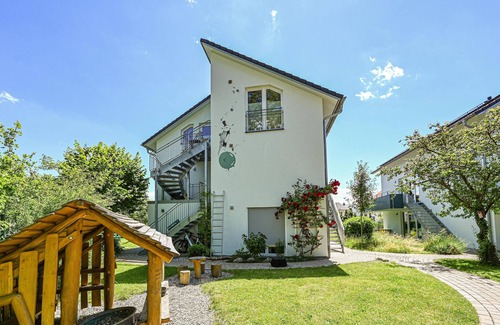 Waggershausen Apartment | Modern, cozy penthouse with large south-facing terrace and mountain views.