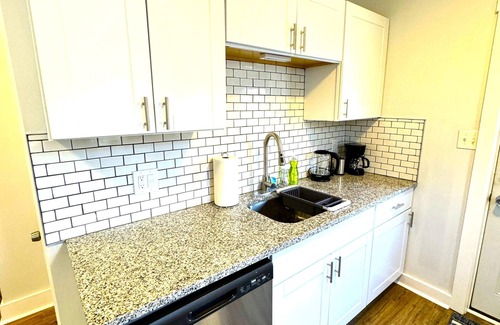 Wilmington Apartment | Modern Cozy walk up with King Bed