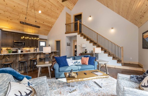 Vilas Cabin | Modern, Creekside Mountain Home