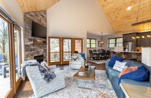 Vilas Cabin | Modern, Creekside Mountain Home