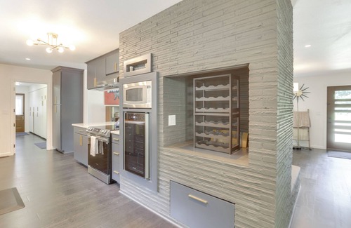 Oregon Coast House | Modern Creekside Retreat 1 Mi to Spirit Mtn Casino