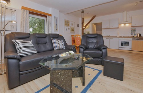 Oesterdeichstrich Apartment | Modern, cozy, quiet apartment - 6 minutes from the beach