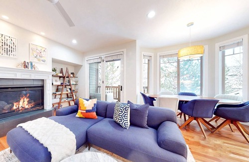 Canyon Links House | Modern, dog-friendly home with hot tub, fireplace, & view - quiet location
