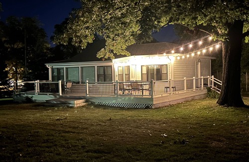 Lake Geneva House | Modern Downtown Lake Geneva Charm Sleeps 8