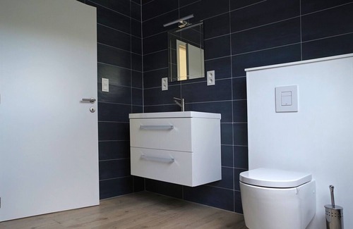 Hoeilaart Apartment | Modern duplex apartment with large mezzanine
