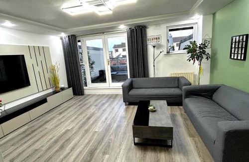Delgany Apartment | Modern Duplex in Greystones
