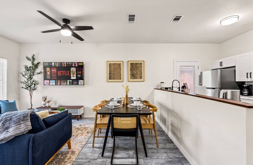 Southeast Arlington House | Modern Elegance: 4BR Arlington Gem. Minutes to the Cowboys, Rangers, & 6 Flags!