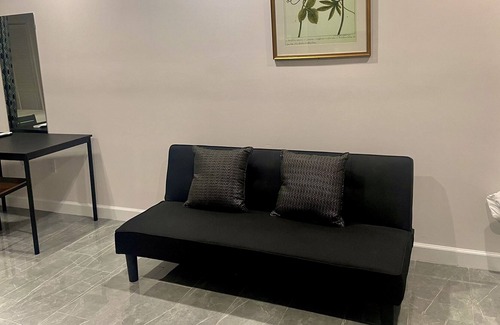 Alphabet City Apartment | Modern, elegant, and large studio apartment #1 - 5 min away from East River Park