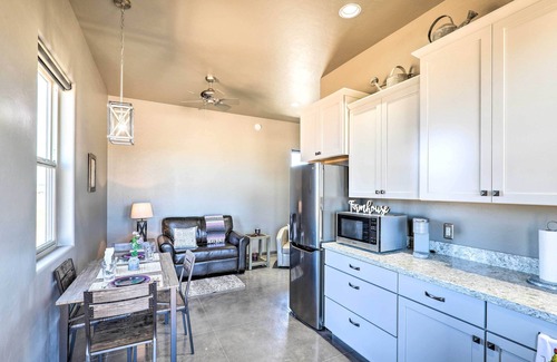 Elgin House | Modern Elgin Home: Walk to Wineries + Pets Welcome
