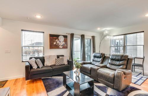 Elizabeth Apartment | Modern Elizabeth Apartment about 1 Mi to Train Station