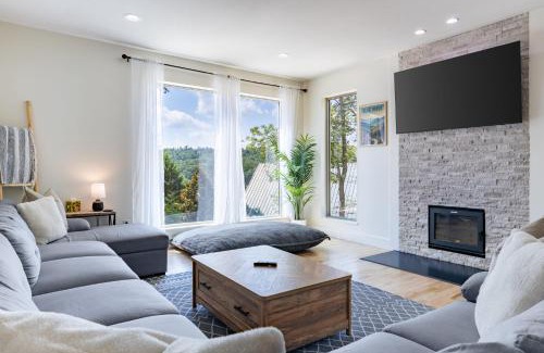 Asheville House | Modern Escape by Avanstay Views 10min to Town