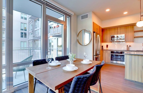 Clarendon Apartment | Modern Escape Near Pentagon