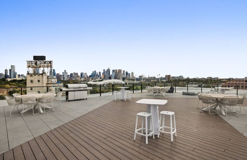 Cremorne Apartment | Modern, Executive 1 Bedroom Apartment With Balcony