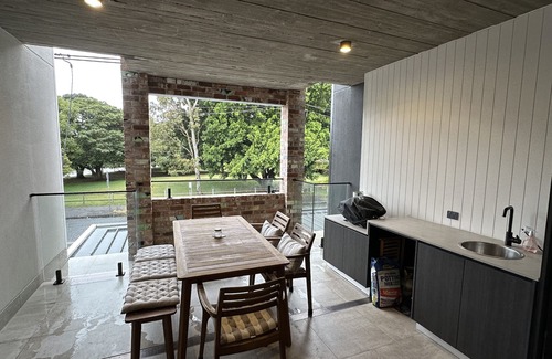 Wickham Apartment | Modern Family-Friendly Apartment in Newcastle