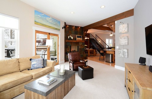 Boulder House | Modern Farmhouse 10 Min Drive From Pearl Street, Walking Dist To Boulder Res