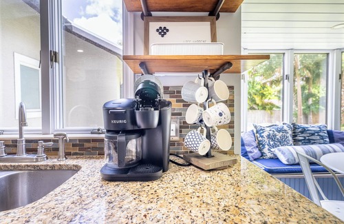 Jupiter Farms House | Modern Farmhouse 4BR w/Fenced Huge Yard/Family and Dog Friendly/15 min to Beach