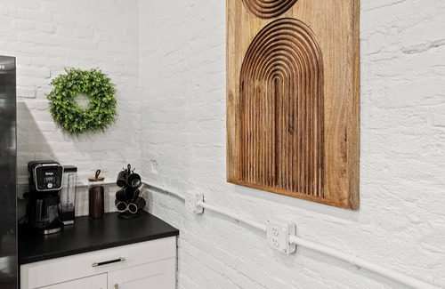 Ashville House | Modern Farmhouse just 30 minutes from Nationally ranked hiking!