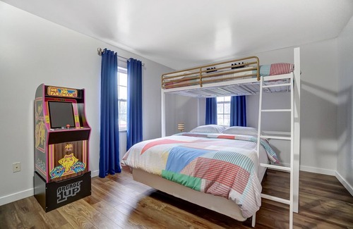 McArthur Other | Modern Farmhouse on 30 Private Acres + Hot Tub