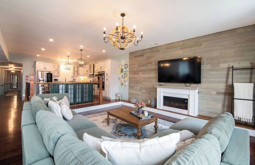 Elizabeth City Apartment | Modern Farmhouse Retreat, 3BR/3.5BA, Balcony + Activity Haven + Workspaces