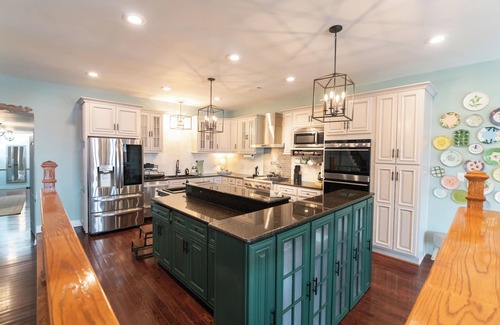 Elizabeth City Apartment | Modern Farmhouse Retreat, 3BR/3.5BA, Balcony + Activity Haven + Workspaces