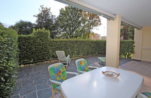 Minusio Apartment | Modern first floor apartment in a well-kept apartment building in a quiet location
