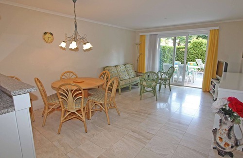 Minusio Apartment | Modern first floor apartment in a well-kept apartment building in a quiet location